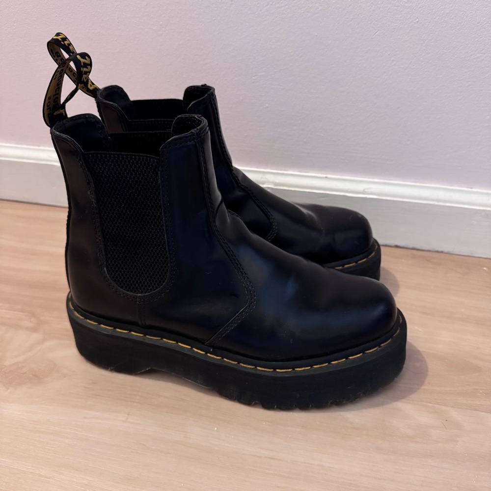 Doc Dr Marten 2976 Smooth Leather Platform Chelsea Boots Combat - Picture 1 of 8